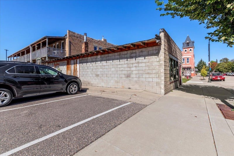 XXX 2nd St N, Delano, MN 55328