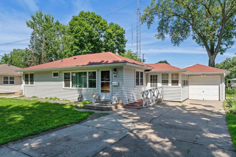 4824 Georgia Ave N, Crystal, MN 55428