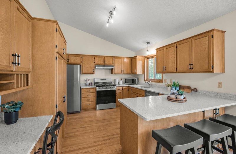2824 92nd Crescent N, Brooklyn Park, MN 55443