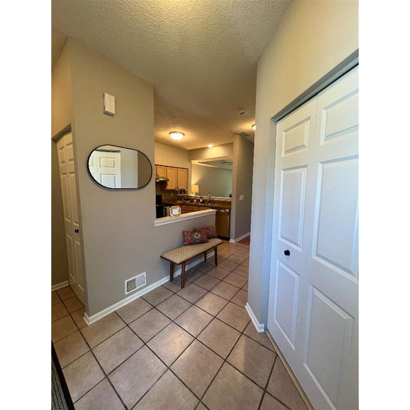 11651 Horizon Dr #406, Burnsville, MN 55337