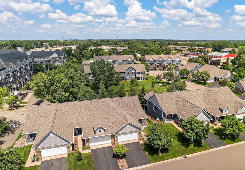 301 Manitoba Ln, Little Canada, MN 55117