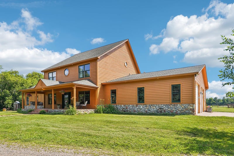 17855 305th St, Shafer, MN 55074