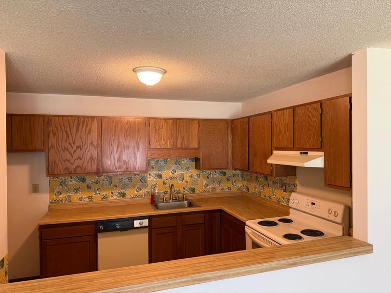 4020 E 52nd St #104, Minneapolis, MN 55417