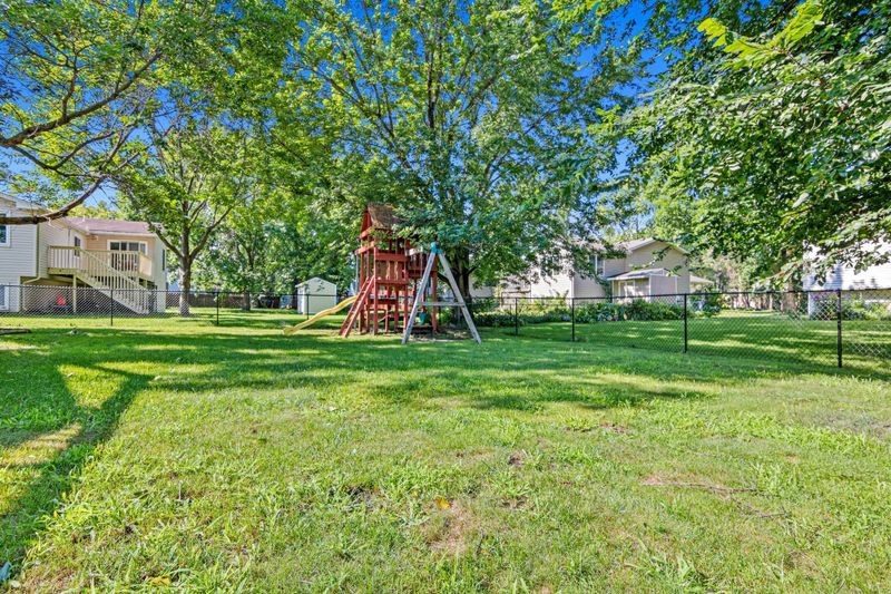 5569 Asbury St, Shoreview, MN 55126