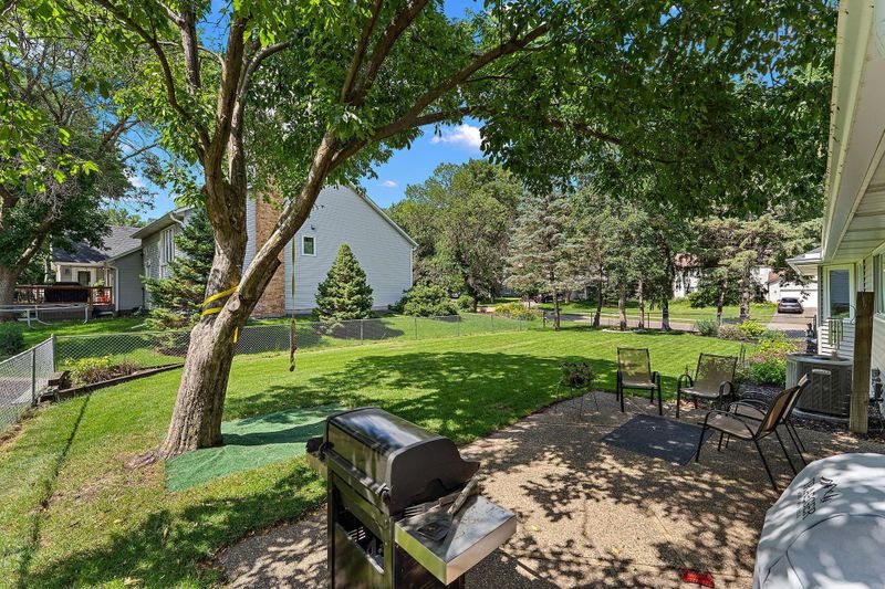 2458 Leyland Draw, Woodbury, MN 55125
