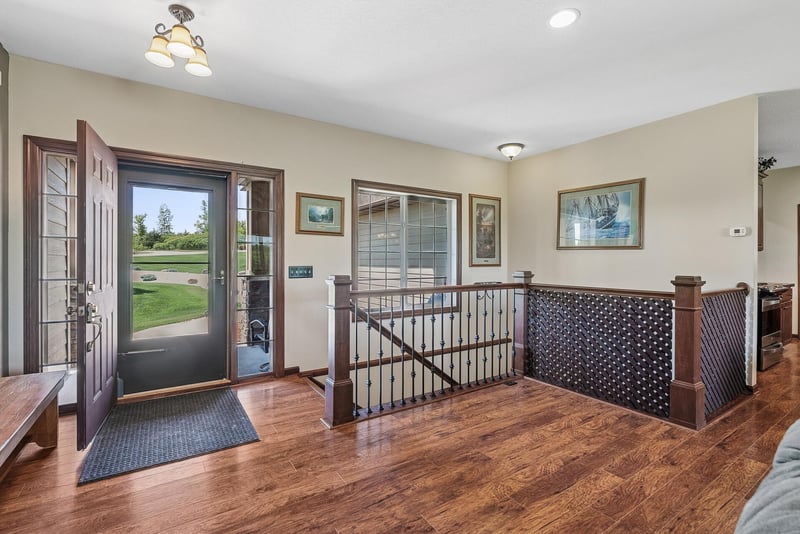 1530 Cottonwood Trl, New Prague, MN 56071