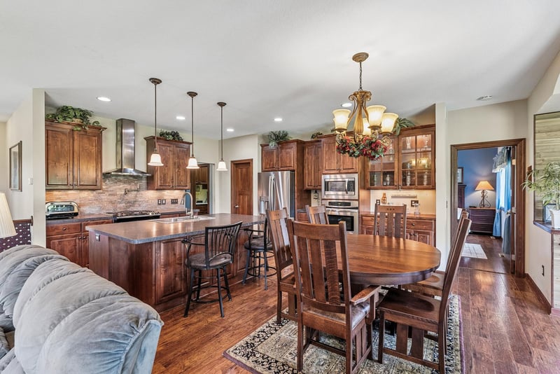 1530 Cottonwood Trl, New Prague, MN 56071