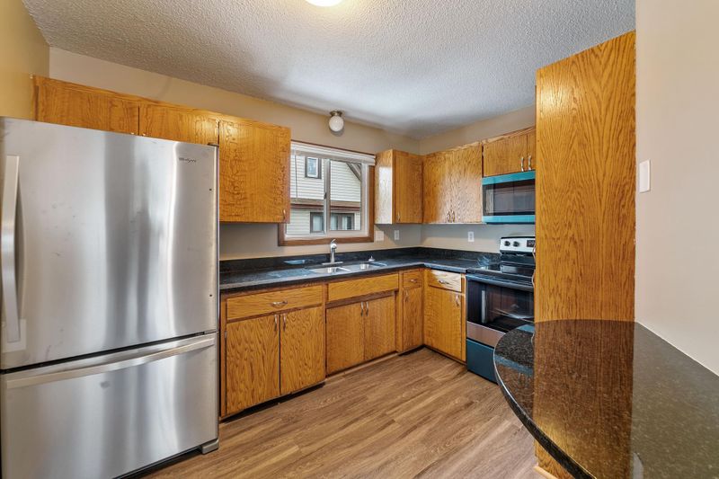 960 Burr St, Saint Paul, MN 55130