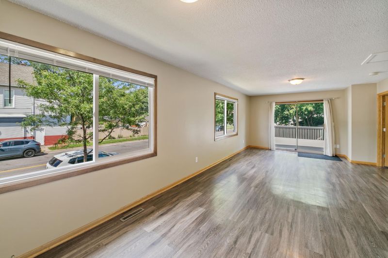 960 Burr St, Saint Paul, MN 55130