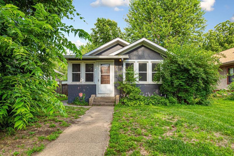 3233 42nd Ave S, Minneapolis, MN 55406