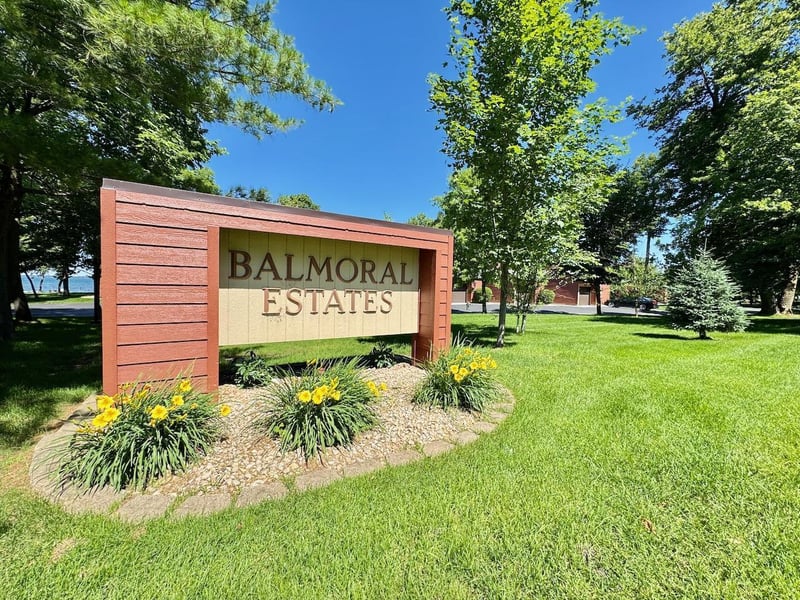 28425 Balmoral Dr, Battle Lake, MN 56515