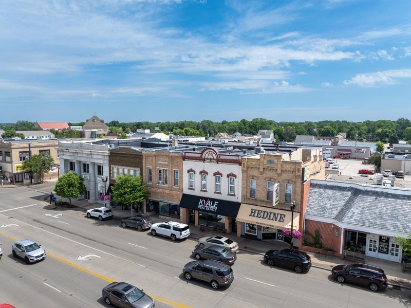 613 Broadway St, Alexandria, MN 56308