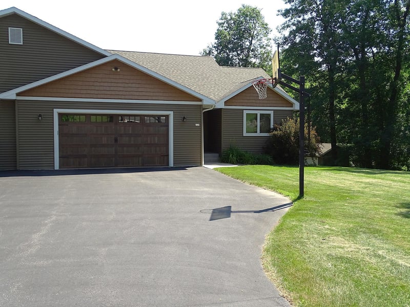 224 Country Ln, Durand, WI 54736