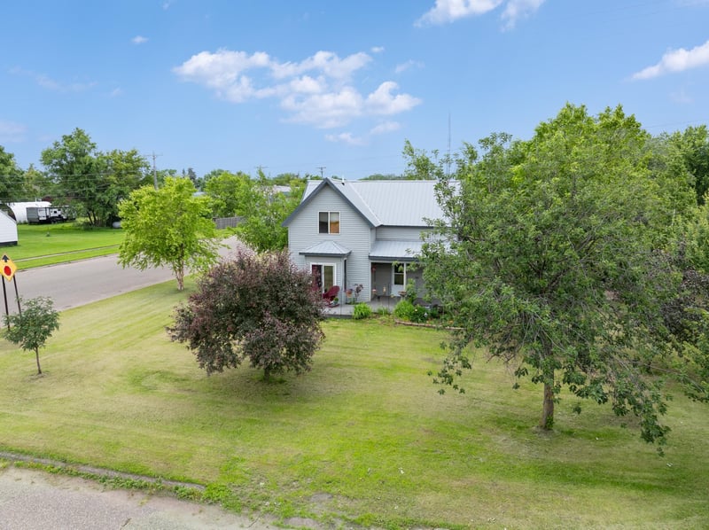 601 Lincoln Ave, Villard, MN 56385