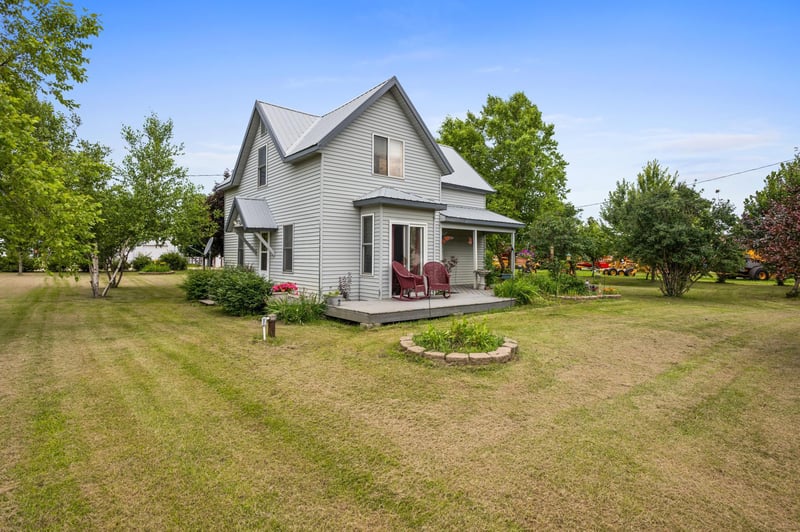 601 Lincoln Ave, Villard, MN 56385