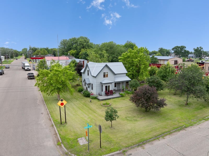 601 Lincoln Ave, Villard, MN 56385