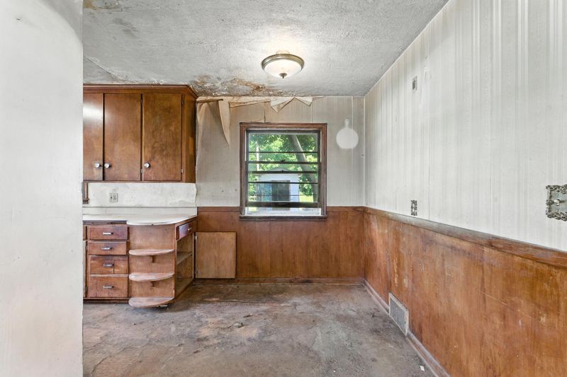 1931 Hawthorne Ave E, Saint Paul, MN 55119
