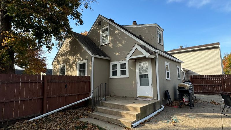 908 8th Ave SW, Austin, MN 55912