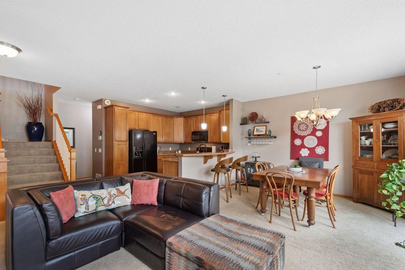 15638 Early Bird Cir, Apple Valley, MN 55124