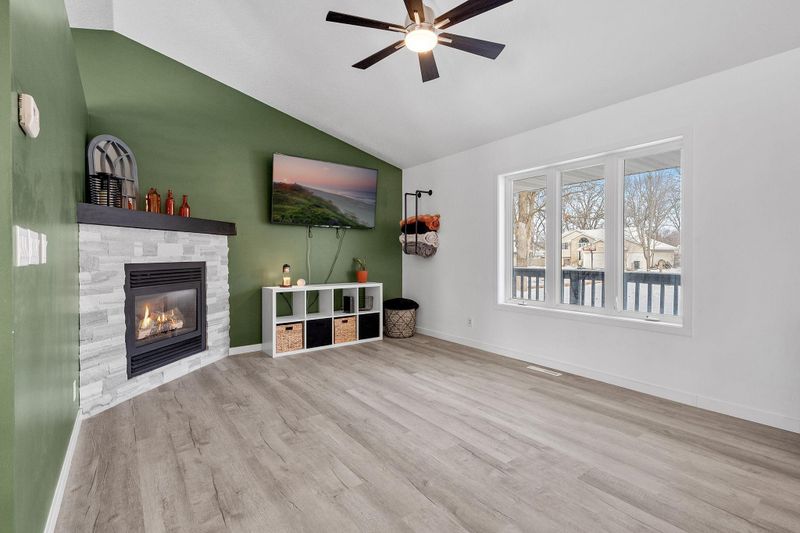 6191 Albert Ln, North Branch, MN 55056