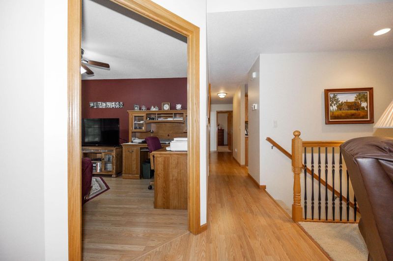 1049 Timber Dr, Detroit Lakes, MN 56501