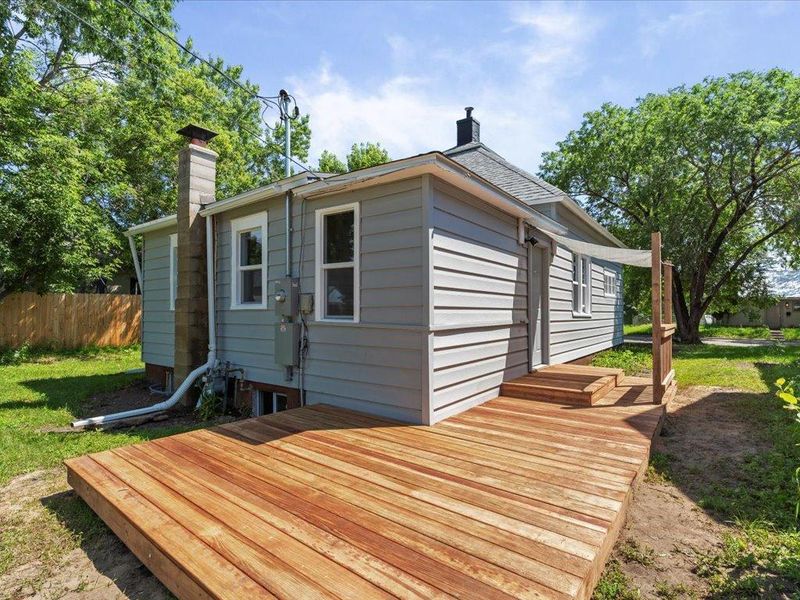 409 7th St SE, Staples, MN 56479