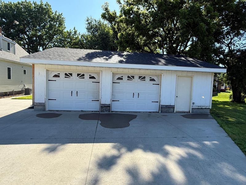 406 Carleton Ave, Morgan, MN 56266