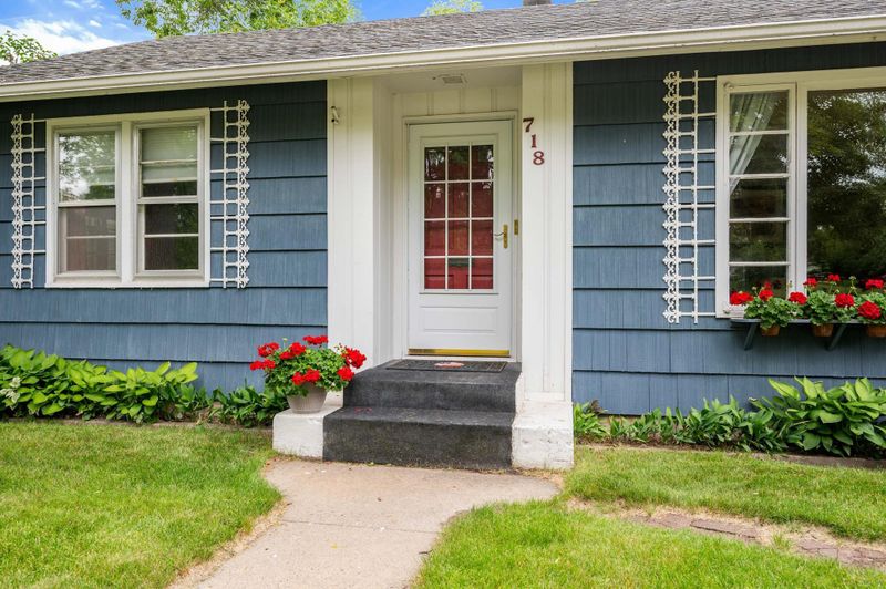 718 NW 1st Ave, Grand Rapids, MN 55744