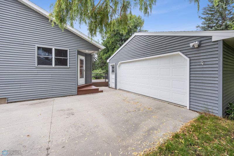 1419 13th St S, Moorhead, MN 56560