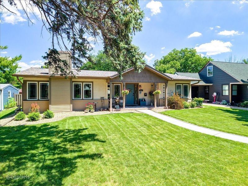 2837 Coolidge St NE, Saint Anthony, MN 55418