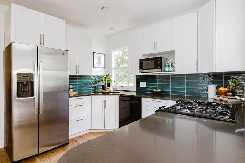 4215 Unity Ave N, Robbinsdale, MN 55422