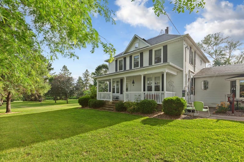 600 SE 168th St, Ellendale, MN 56026