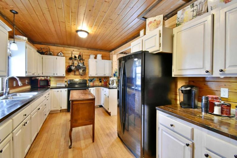 23182 Us Highway 169, Milaca, MN 56353