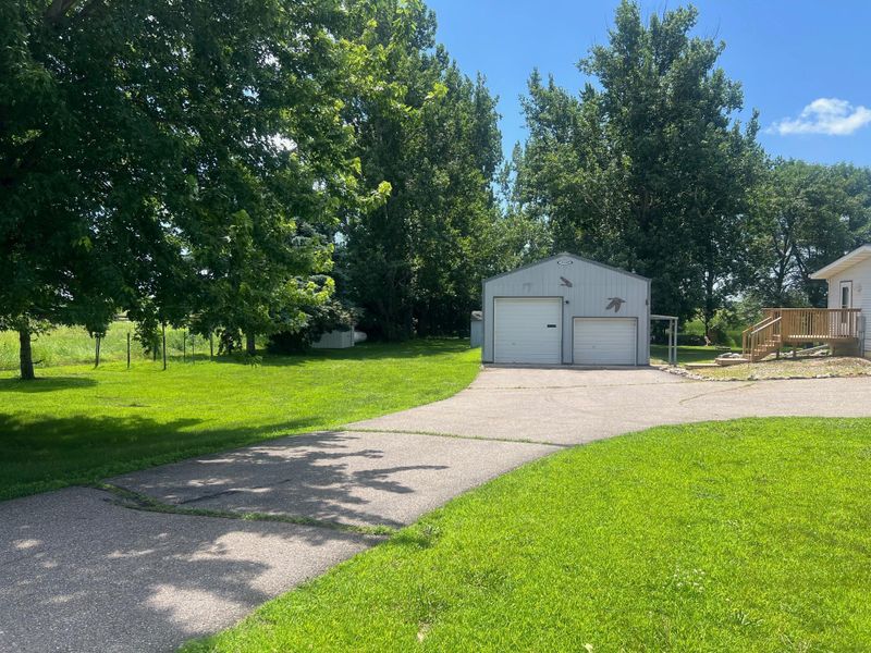 62871 230th St, Litchfield, MN 55355