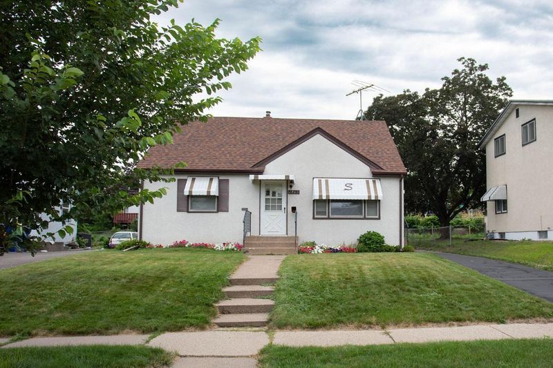 1705 California Ave E, Saint Paul, MN 55106