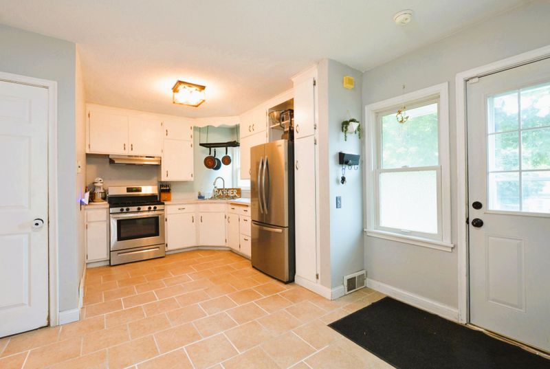 1631 Ross Ave, Saint Paul, MN 55106