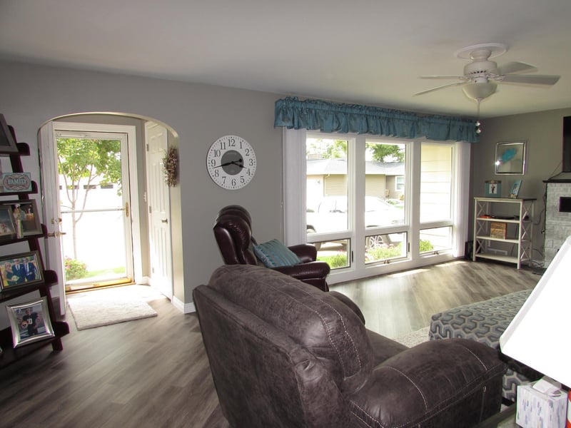 1317 Beach Pl, Fairmont, MN 56031