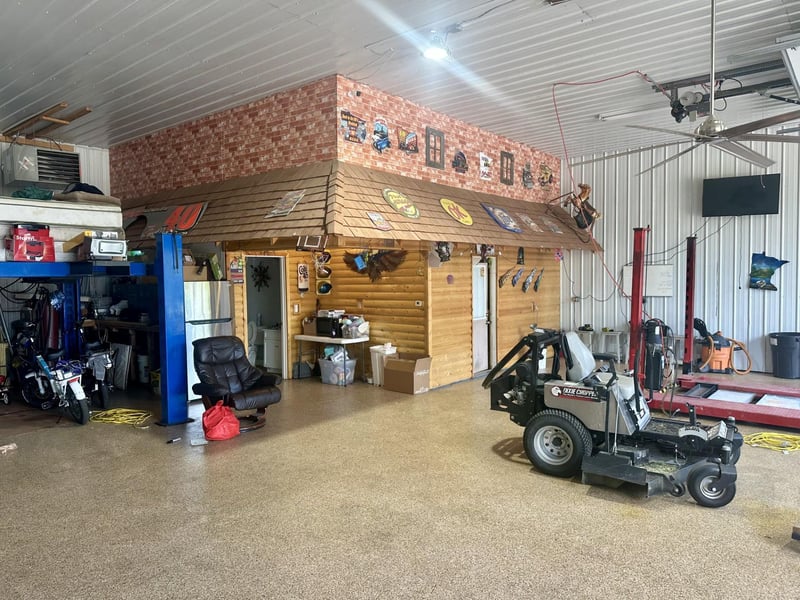 6764 W Broadway Ave, Columbus, MN 55025