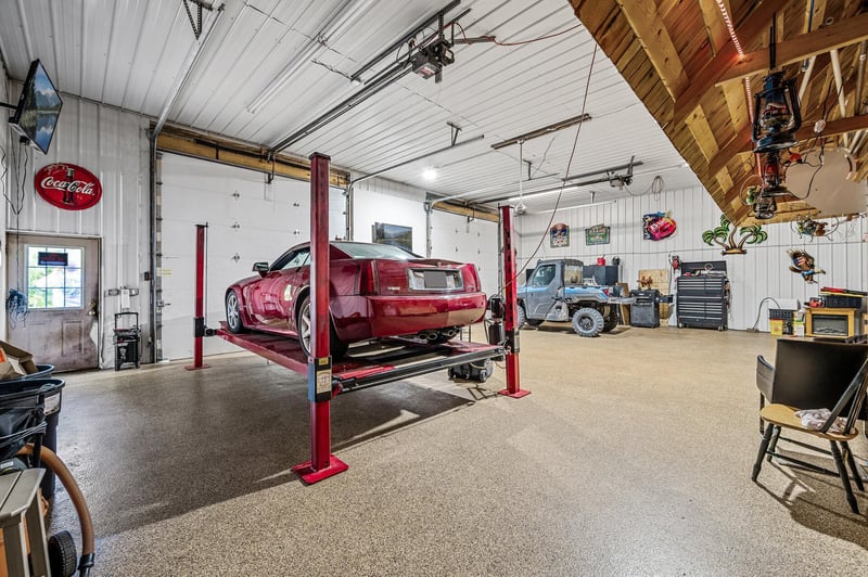 6764 W Broadway Ave, Columbus, MN 55025