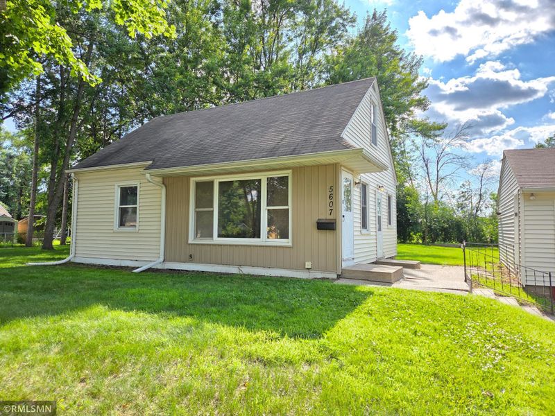 5607 Regent Ave N, Crystal, MN 55429