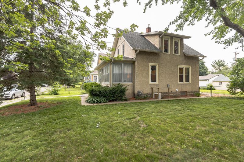 3331 34th Ave S, Minneapolis, MN 55406