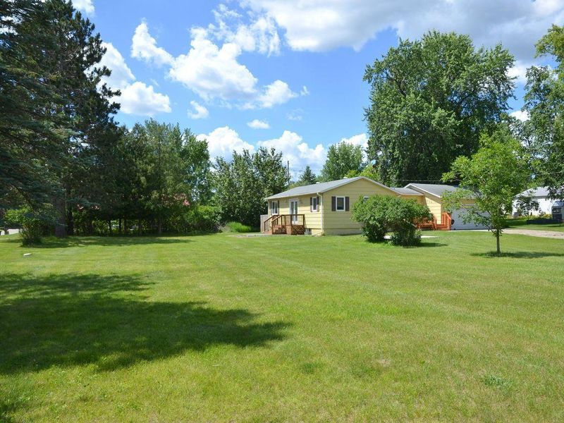 302 Grove Ave N, Park Rapids, MN 56470