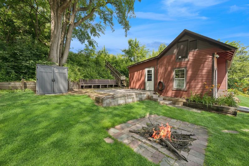 1818 1st St N, Stillwater, MN 55082