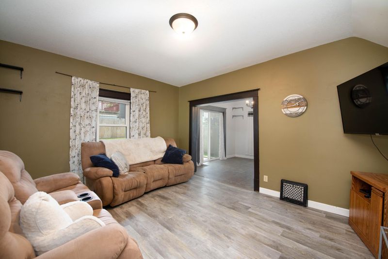 517 E Elm St, Mankato, MN 56001
