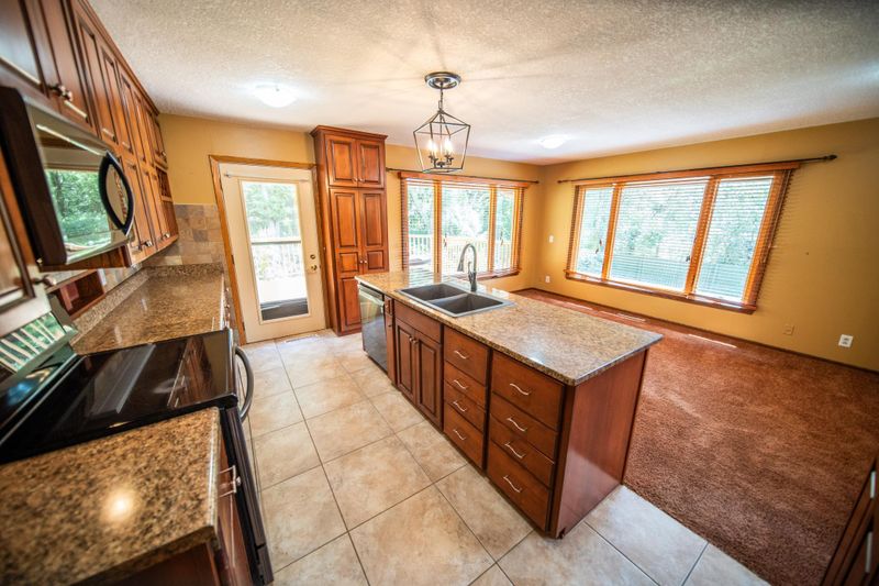 1044 19th Ave NE, Rochester, MN 55906