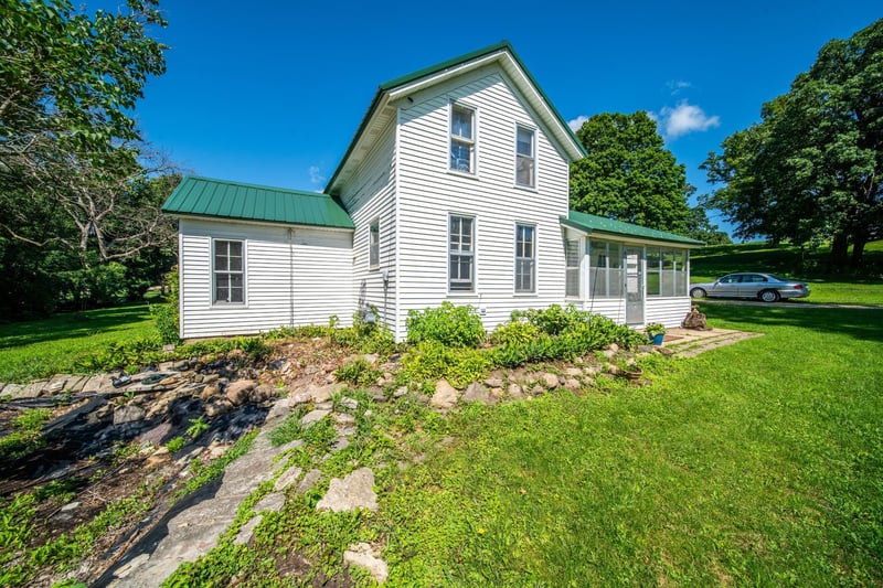 415 Minnesota Ave S, Oronoco, MN 55960
