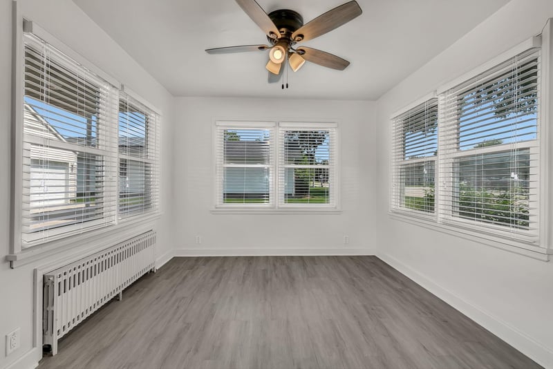 21 Spruce Ave W, Kimball, MN 55353