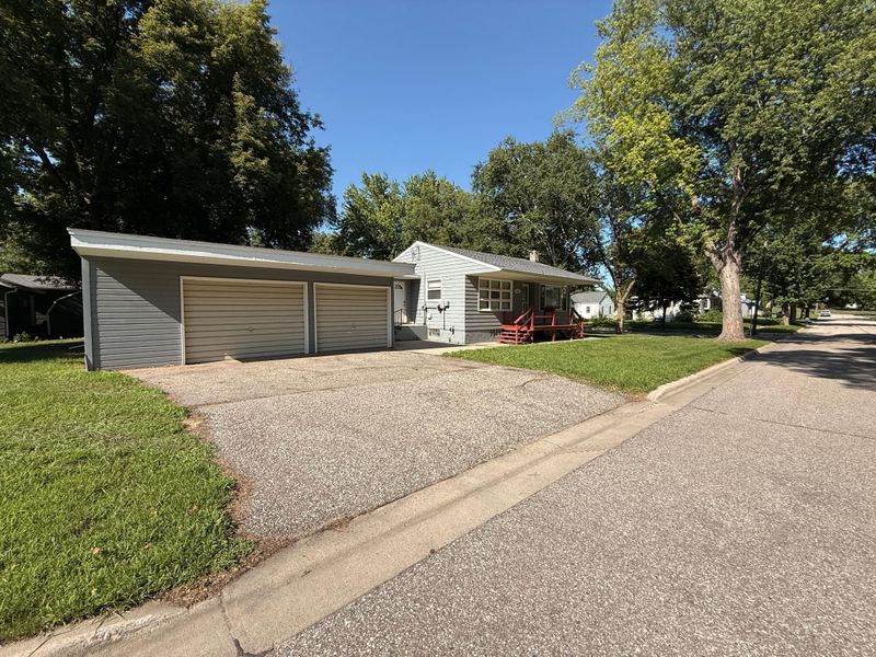 1003 N 6th St, Montevideo, MN 56265
