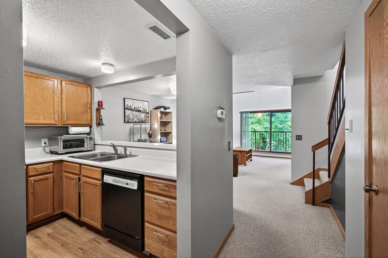 8019 Xerxes Ave S #204, Bloomington, MN 55431
