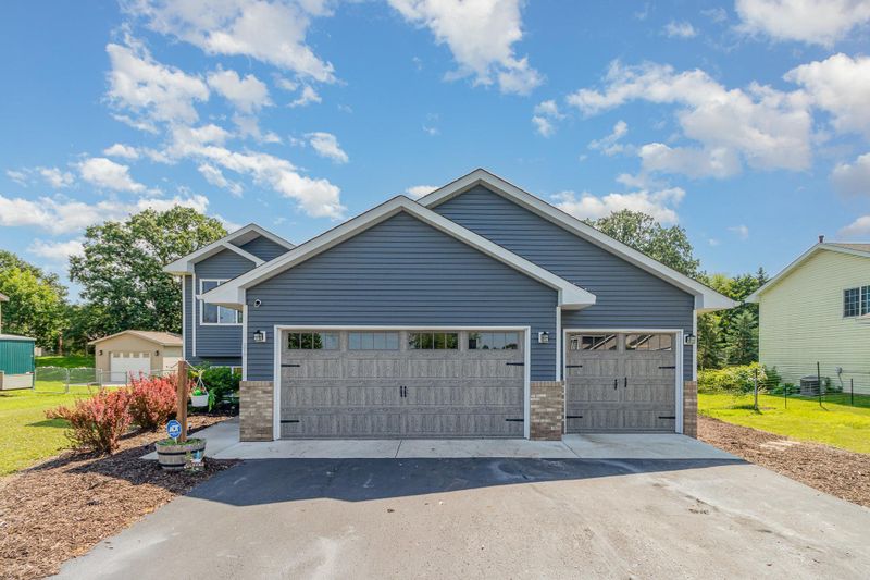 5016 Bluff Rd, Big Lake, MN 55309